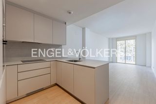 Flat in El Parc i la Llacuna del Poblenou. Vivienda luminosa con terraza en poblenou en un tercero real