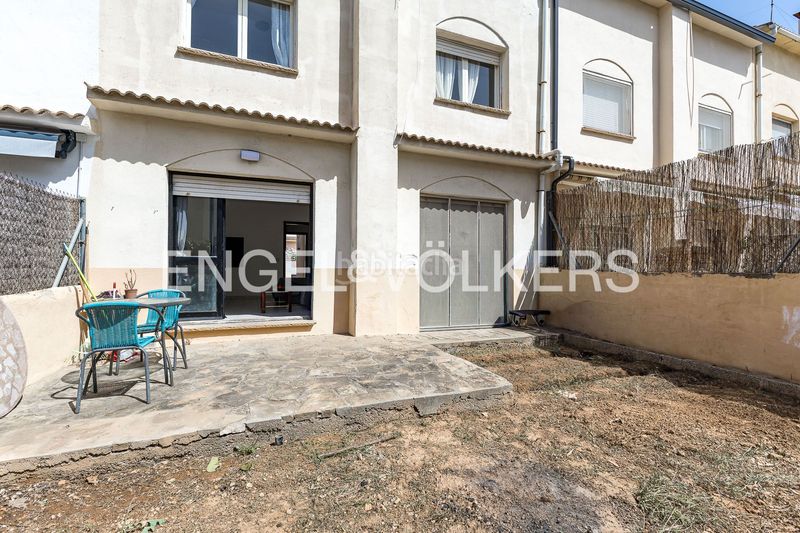Foto 1969f010-cc11-4683-a4e3-87b0d9788502. Casa amb calefacció aparcament a Nucli Urbà Esparreguera