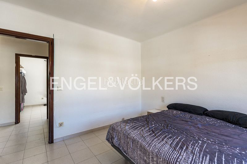 Foto cfe53ba2-1d6c-4823-95ef-e75a6ab6eafb. Casa amb calefacció aparcament a Nucli Urbà Esparreguera