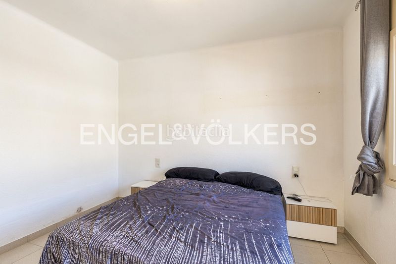 Foto d5e8840f-fa66-4eac-8240-ebcb893957e1. Casa amb calefacció aparcament a Nucli Urbà Esparreguera