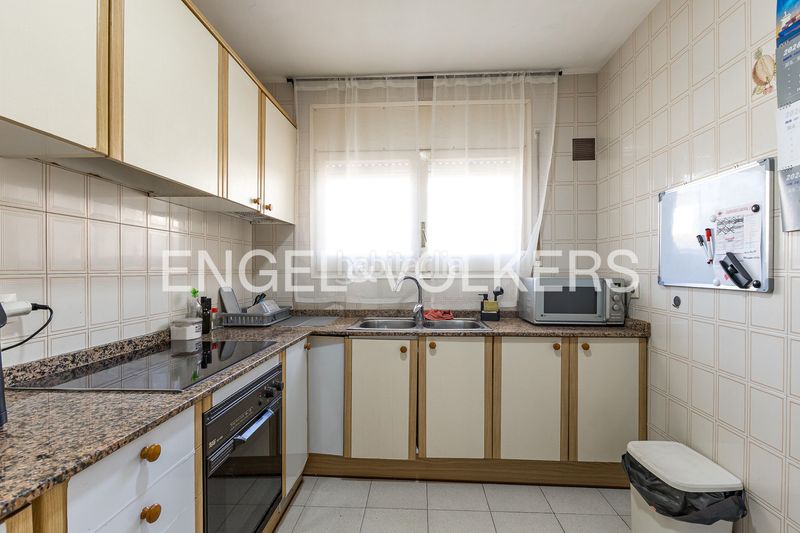 Foto ef837a76-5ace-44b5-bd19-f0c7391f7598. Casa amb calefacció aparcament a Nucli Urbà Esparreguera