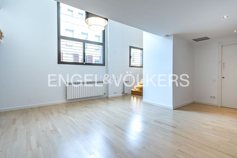 Foto 57c9f108-d06f-4939-b8c5-87a18a52000a. Pis amb calefacció aparcament a Provençals del Poblenou Barcelona