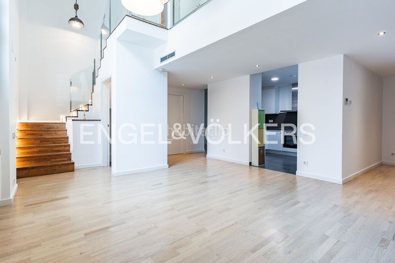 Foto 9e0f9e92-e715-4f66-b950-496cf63de089. Pis amb calefacció aparcament a Provençals del Poblenou Barcelona