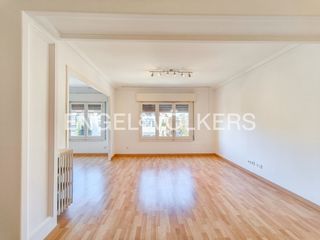 Pis a Sant Gervasi - Bonanova. Exclusiva vivienda reformada en calle mandri
