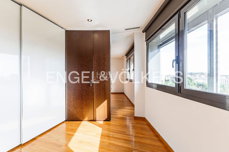 Foto 154a4784-2b58-46ae-a615-bc90db8e745e. Casa amb calefacció aparcament a Sant Gervasi - Bonanova Barcelona