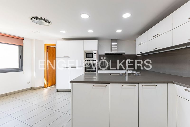 Foto 39a5a66f-edd2-4ff3-8803-636cb7423e64. Casa amb calefacció aparcament a Sant Gervasi - Bonanova Barcelona