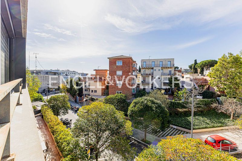 Foto 7083bbc8-87cd-4199-b761-9b67b7ee107c. Casa amb calefacció aparcament a Sant Gervasi - Bonanova Barcelona