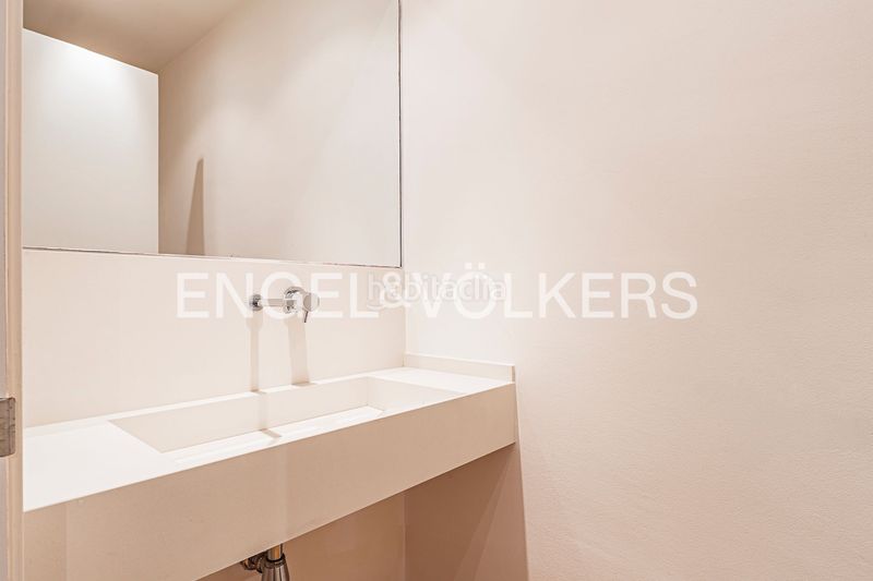 Foto 87340896-14ca-4576-8937-b057750c87df. Casa amb calefacció aparcament a Sant Gervasi - Bonanova Barcelona