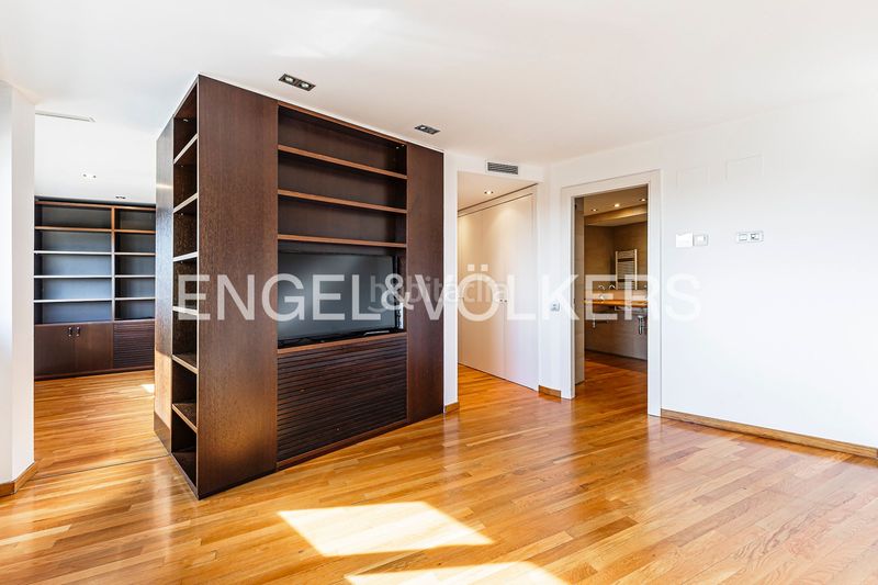 Foto beb76d0a-d2fd-4c5a-b617-60cbb150535c. Casa amb calefacció aparcament a Sant Gervasi - Bonanova Barcelona