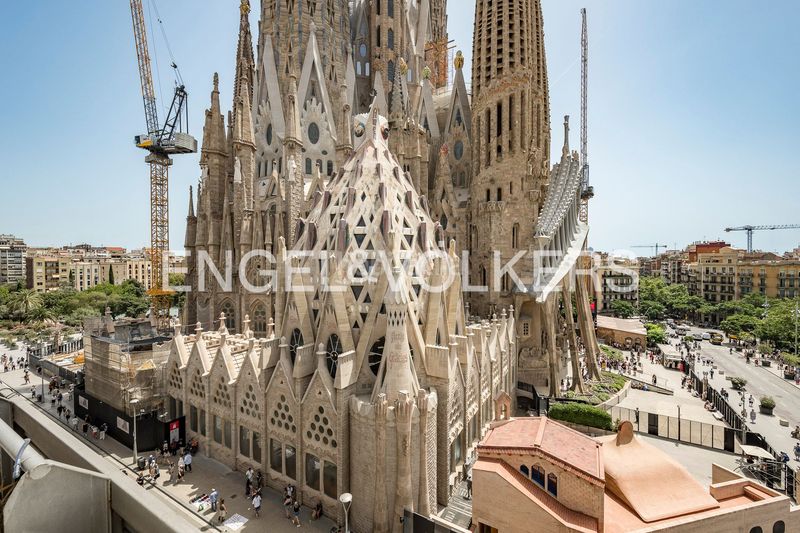 Foto 56ca06ea-965b-46a1-b593-e9d92c515811. Àtic amb calefacció aparcament a Sagrada Família Barcelona