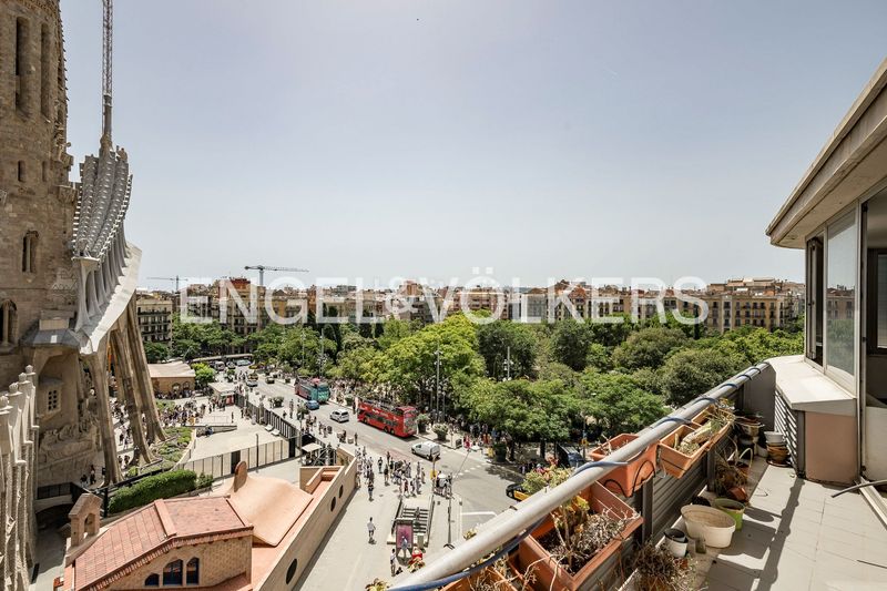 Foto c295d9ea-4f24-40a6-858f-647f5d13b144. Àtic amb calefacció aparcament a Sagrada Família Barcelona