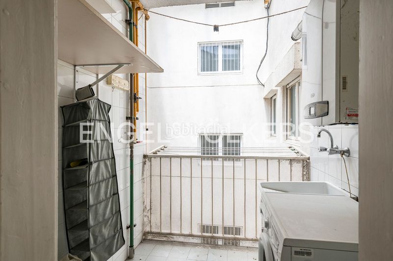 Foto ce2fc4ce-453b-4fdd-8461-d6aa6ee760ef. Àtic amb calefacció aparcament a Sagrada Família Barcelona