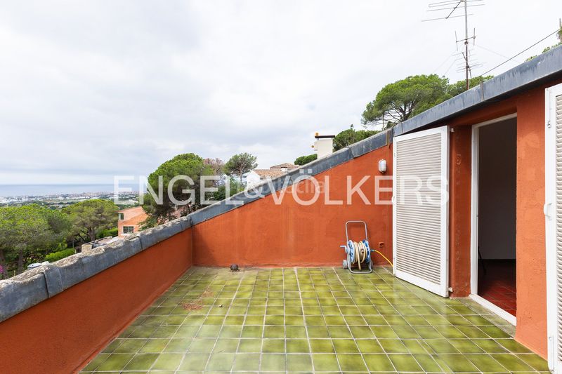 Foto fdf3f66a-3e25-4d91-ae4b-f26b7782dbe5. Casa amb calefacció aparcament a Cabrils