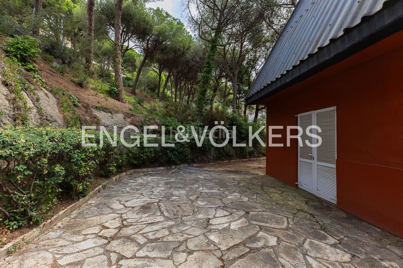 Foto db08e360-6379-41ad-af42-f73a3ca175ac. Casa amb calefacció aparcament a Cabrils