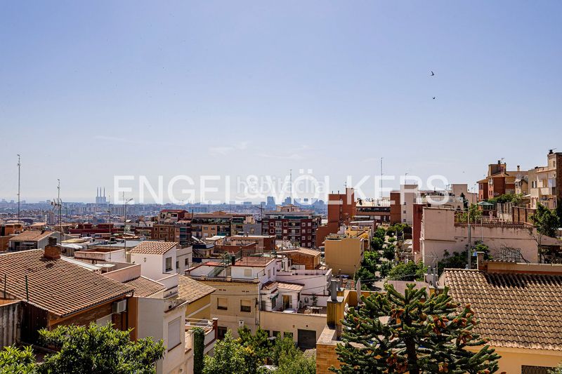 Foto 40fb9bba-fae2-4dce-9cb8-9ad97aa893e9. Pis amb calefacció a Guinardó Barcelona