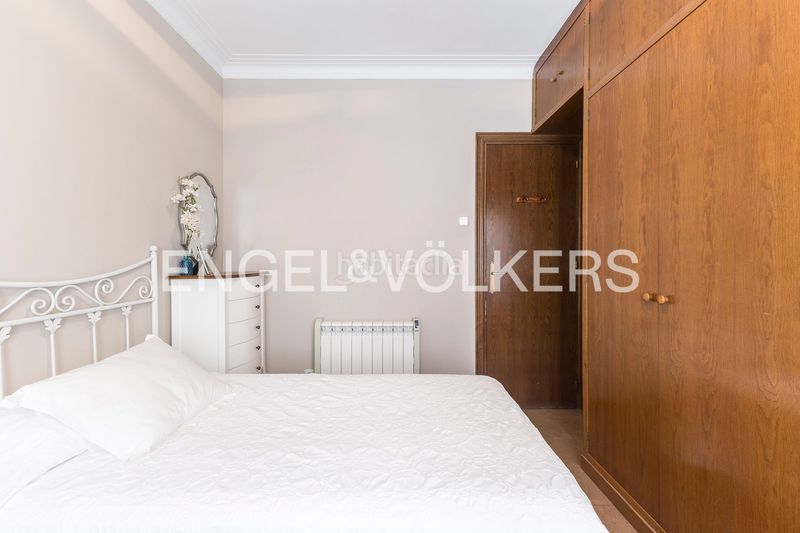 Foto 08d2fb20-157c-4a1c-bd6d-90b309d3c634. Casa adossada amb calefacció aparcament a Can Baró Barcelona
