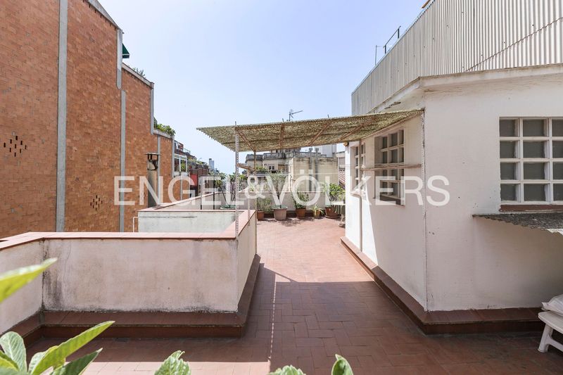 Foto 85e65d2e-ba07-4d77-a8ef-26e13e883b94. Casa adossada amb calefacció aparcament a Can Baró Barcelona