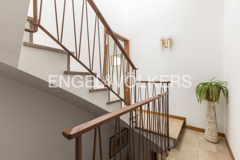 Foto ae87c9d1-8839-44ef-9516-f543fe99c7ea. Casa adossada amb calefacció aparcament a Can Baró Barcelona