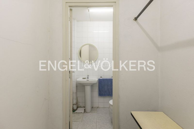 Foto b7e751bc-fe85-47cd-822a-4759a5a36fd5. Casa adossada amb calefacció aparcament a Can Baró Barcelona