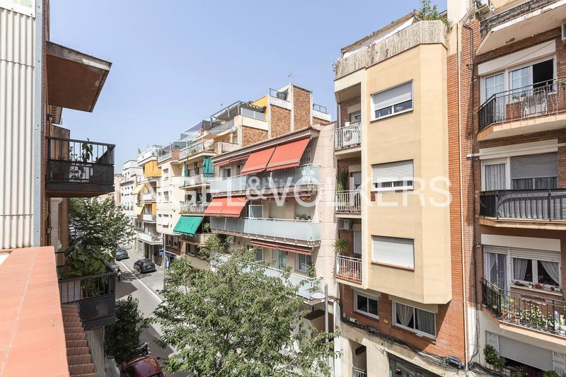 Foto cbf01364-b554-4da1-a396-6d44ae729128. Casa adossada amb calefacció aparcament a Can Baró Barcelona