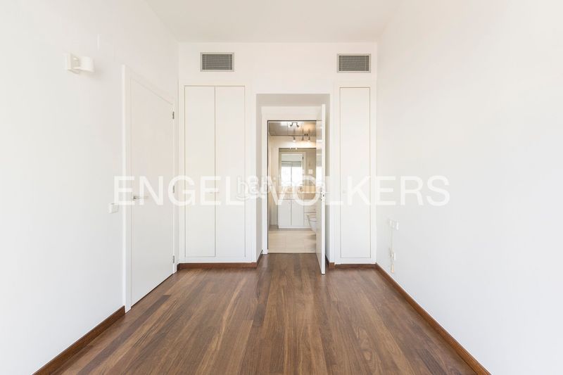 Foto 1471a83f-e1f9-43c0-b0c7-2621f0dd4bd4. Pis amb calefacció a Dreta de l´Eixample Barcelona