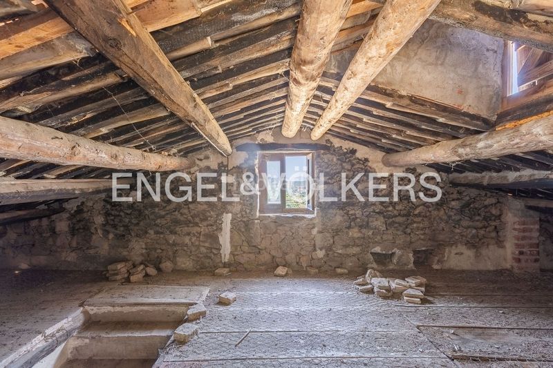 Foto 428cd9c5-68fd-4ea8-ba22-647dd7909c62. Masía masia con licencia de obras y vistas al castillo en Cardona