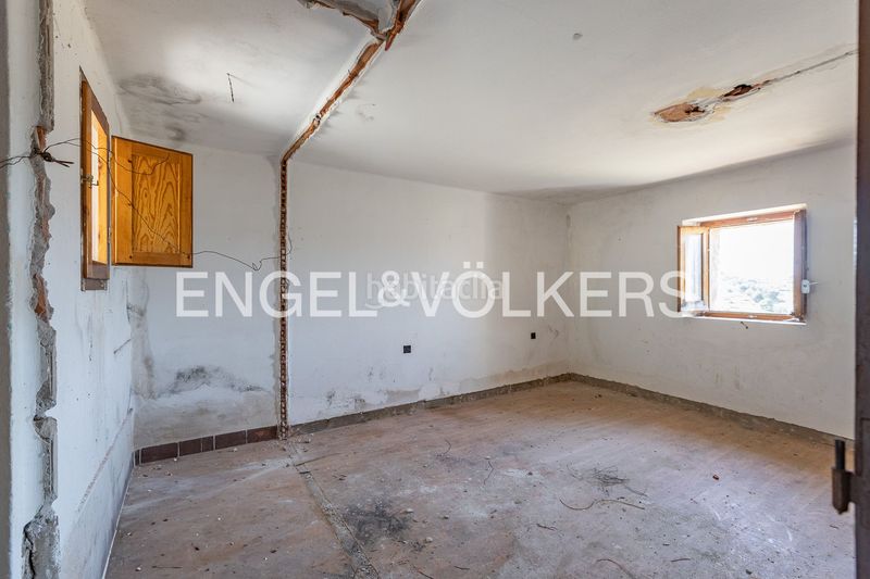 Foto 855dca0b-b91e-46a4-adc7-bd07824236a7. Masía masia con licencia de obras y vistas al castillo en Cardona