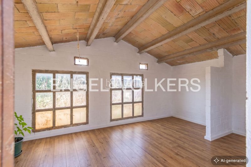 Foto 9506d227-68ba-48ce-a54f-4381188dbf79. Masía masia con licencia de obras y vistas al castillo en Cardona