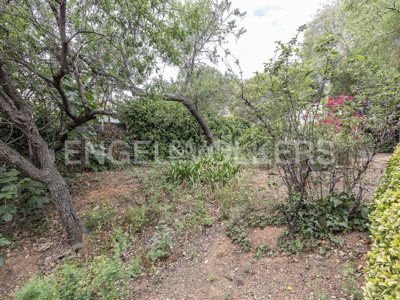 Foto 15b6c960-1ee5-429f-98a4-4b4537458adb. Terreny residencial a Horta Barcelona
