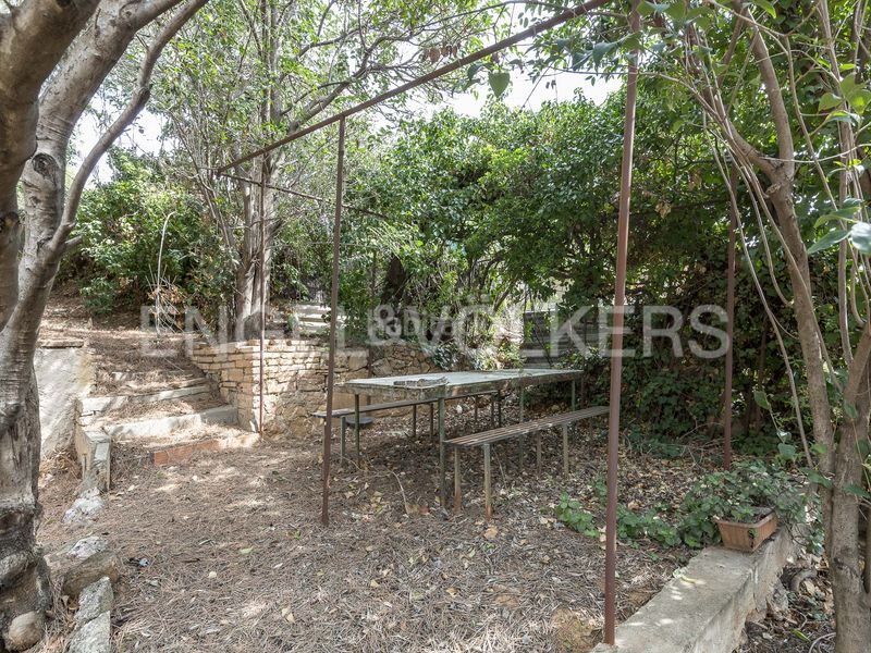 Foto 35e39329-ee44-436e-a30e-11d071988436. Terreny residencial a Horta Barcelona