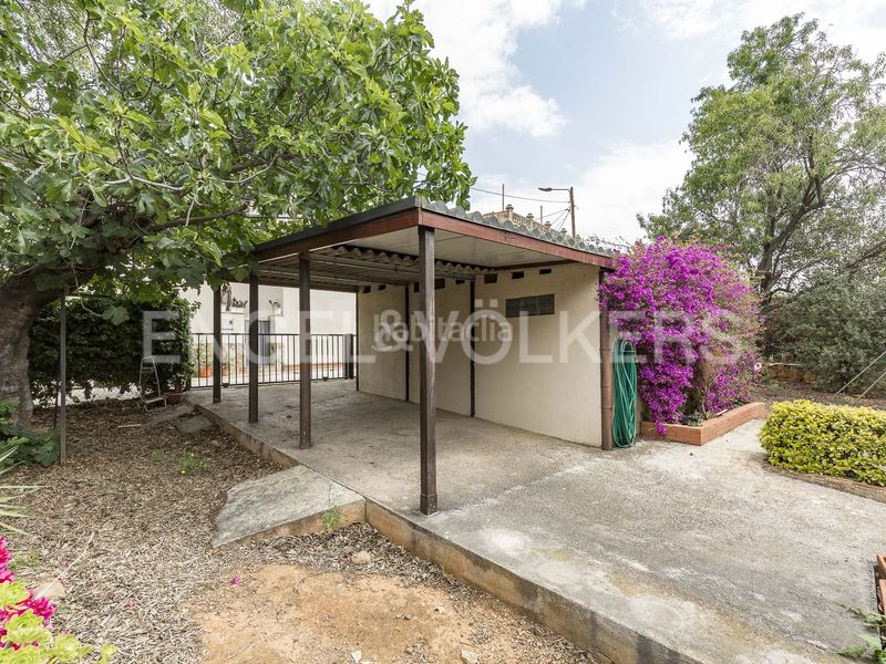 Foto 412b4ea6-679e-4127-841d-51547126bc88. Terreny residencial a Horta Barcelona