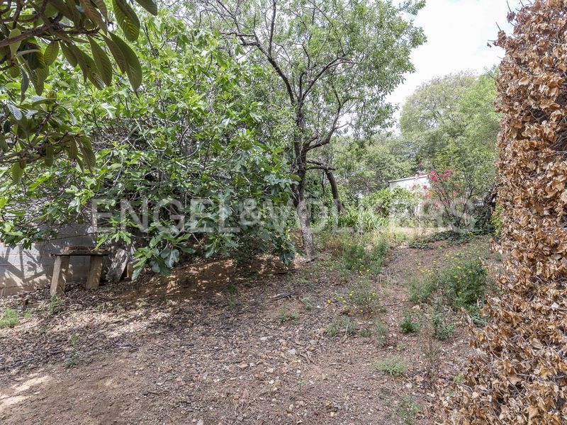 Foto 417a0d56-7a59-41fb-9a00-4f82ec72581b. Terreny residencial a Horta Barcelona