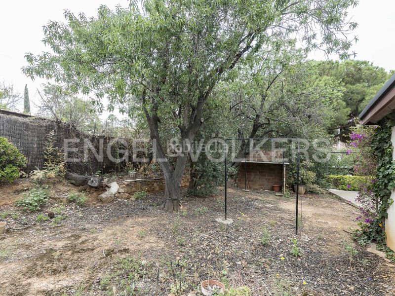 Foto 47b5991f-93ed-4679-8ec7-37c8b6febb56. Terreny residencial a Horta Barcelona