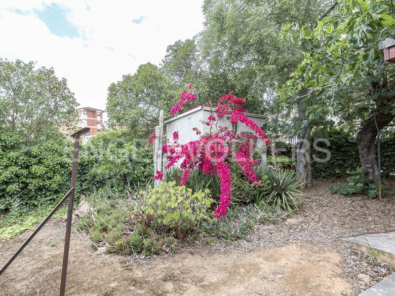 Foto 498b8286-a447-4046-b01a-41961f6969e3. Terreny residencial a Horta Barcelona