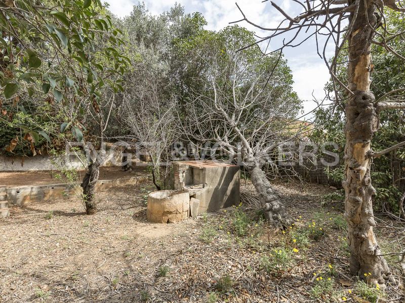 Foto ba0d6a4d-4721-4114-9dd0-01fc521fde41. Terreny residencial a Horta Barcelona