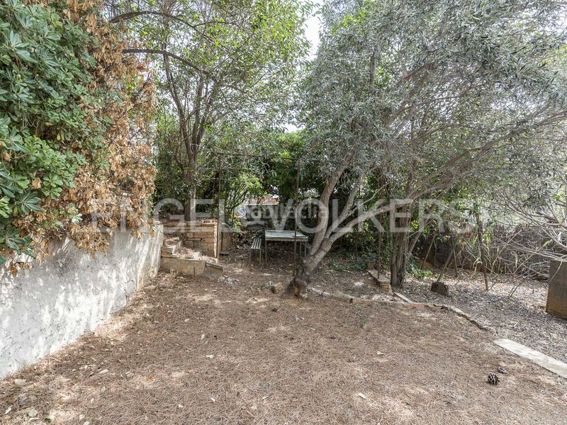 Foto d55a25af-6110-4085-8f73-c2e034b8a569. Terreny residencial a Horta Barcelona