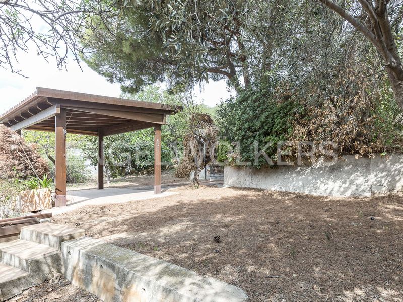 Foto de35478e-20ad-4fe7-8b8d-d169e3a841c7. Terreny residencial a Horta Barcelona