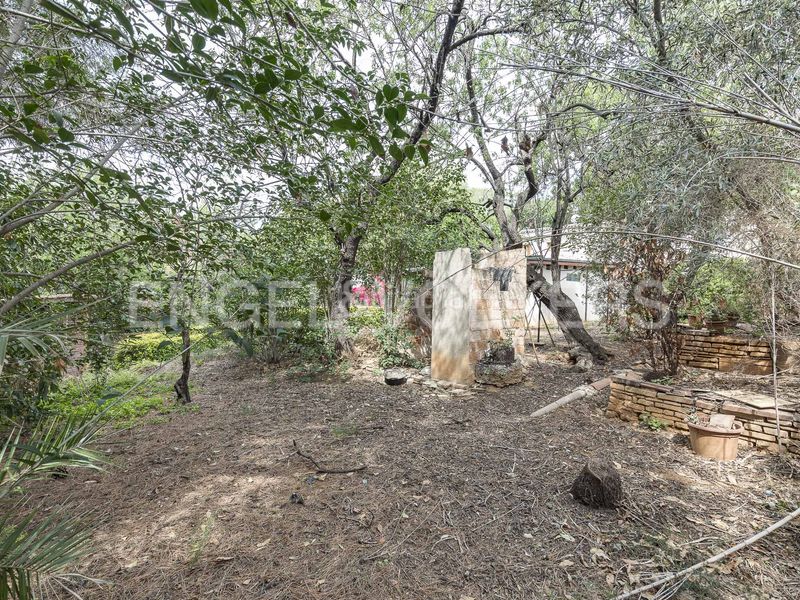 Foto f526684c-71ca-4c8a-a797-f79b46a1e8a6. Terreny residencial a Horta Barcelona