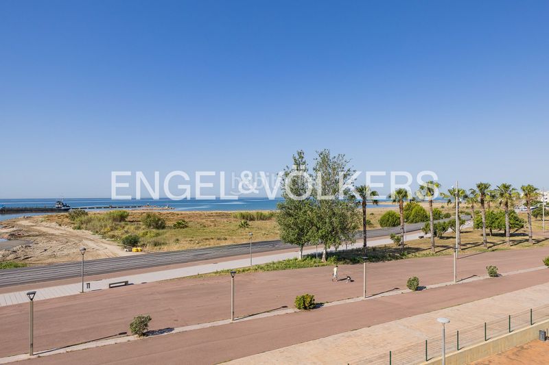 Foto 4a07dcf2-1eb9-463f-bec9-b17112389cc0. Pis amb calefacció aparcament piscina a Les Salines-Pla de Sant Pere Cubelles