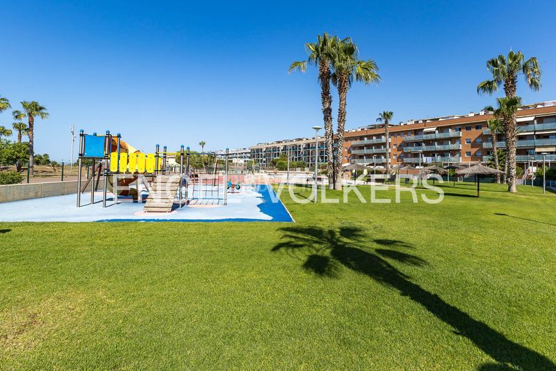 Foto df20e67a-f0c2-46cb-ac2c-68d2ec8227a3. Pis amb calefacció aparcament piscina a Les Salines-Pla de Sant Pere Cubelles