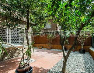 Affitto Appartamento in Sarrià. Exclusivo bajo reformado con jardín perimetral en el corazón de
