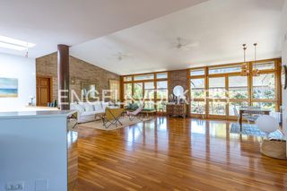 Bauernhof in L´Aragai. Exclusiva villa de autor a cuatro vientos en laragai vilanova i