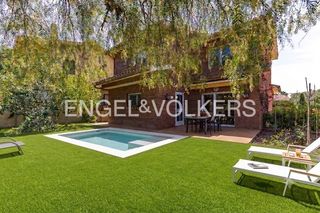 Casa a Palma de Cervelló (La). Exclusividad, luz y naturaleza a un paso de barcelona