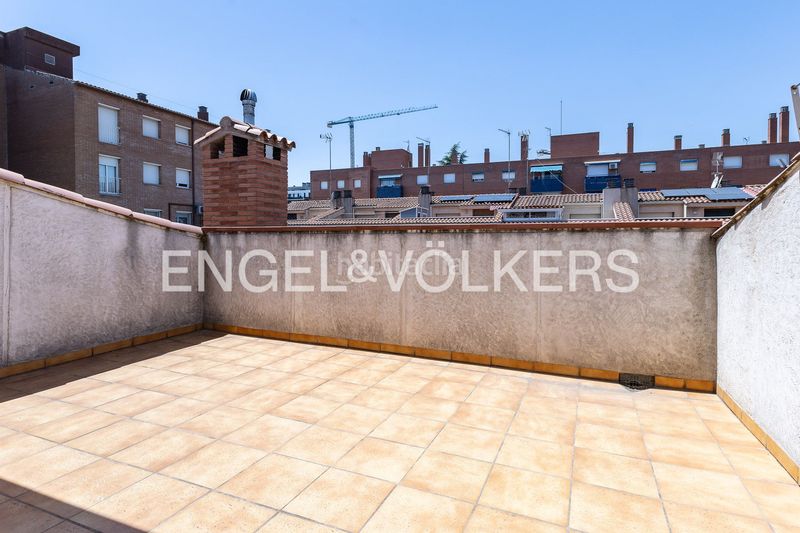 Foto 4d396de6-cc1b-436b-8ac9-66eabebc7fef. Casa amb calefacció aparcament a Martorell