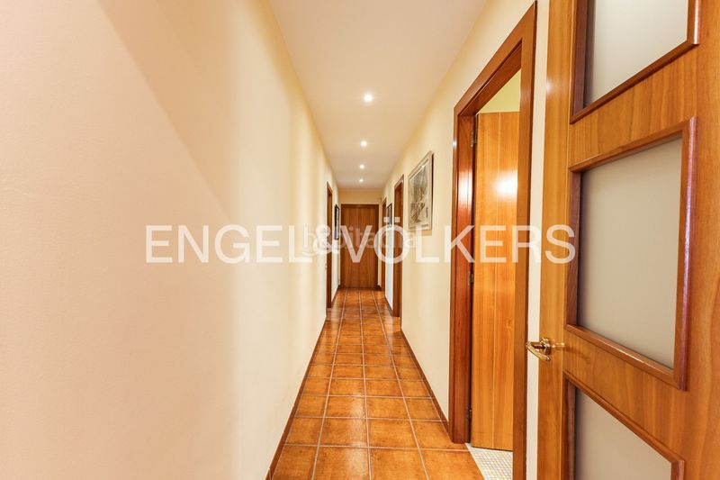 Foto 42f17c7e-2894-4039-885d-8f98e6c6830e. Casa amb calefacció aparcament a Nucli Urbà Argentona