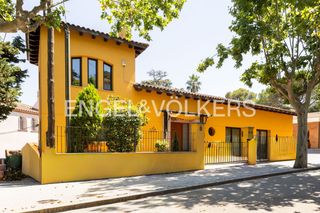 Casa in Nucli Urbà. Fabulosa casa de una sola planta en pleno centro de argentona