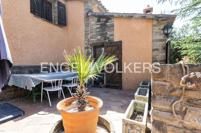 Foto 1f2829ae-9e8b-4858-89ff-4407f5ce1e46. Casa masía exclusiva con máxima privacidad, vistas a montserrat en Castellbell i el Vilar