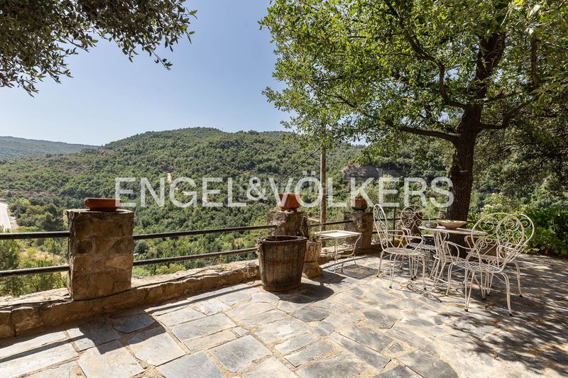 Foto 26353b96-c82c-4268-8992-473d16d290f5. Casa masía exclusiva con máxima privacidad, vistas a montserrat en Castellbell i el Vilar