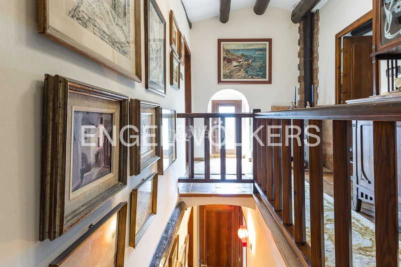 Foto 503dd162-026e-4db8-9b34-3ffd35bf09d9. Casa masía exclusiva con máxima privacidad, vistas a montserrat en Castellbell i el Vilar