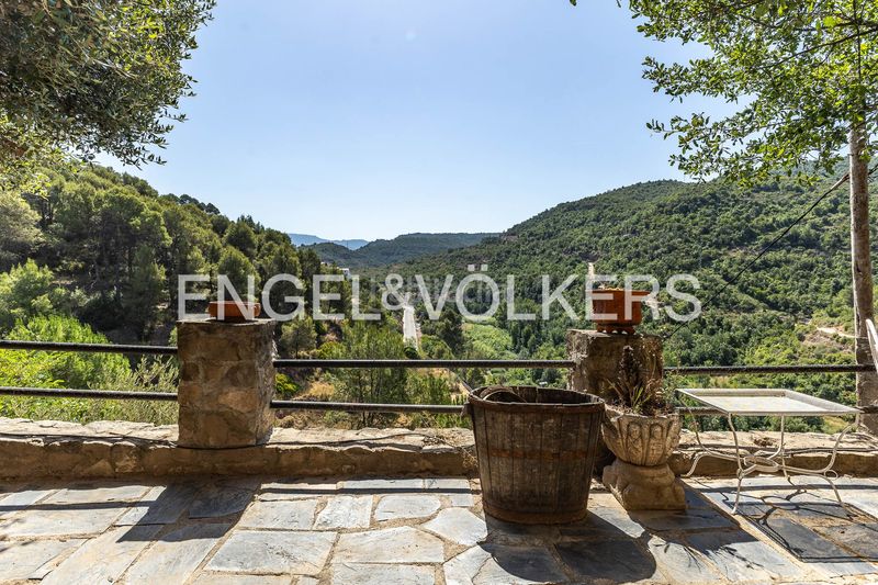 Foto 5abced2a-4489-4c66-8d09-4bdb5797c206. Casa masía exclusiva con máxima privacidad, vistas a montserrat en Castellbell i el Vilar